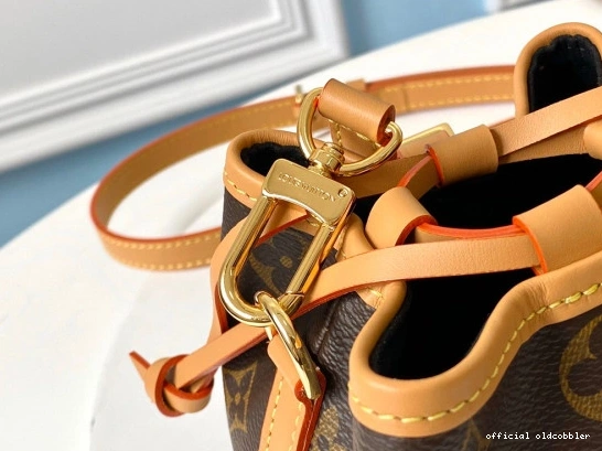 Official oldcobbler LOUIS VUITTON NOÉ PURSE 0719